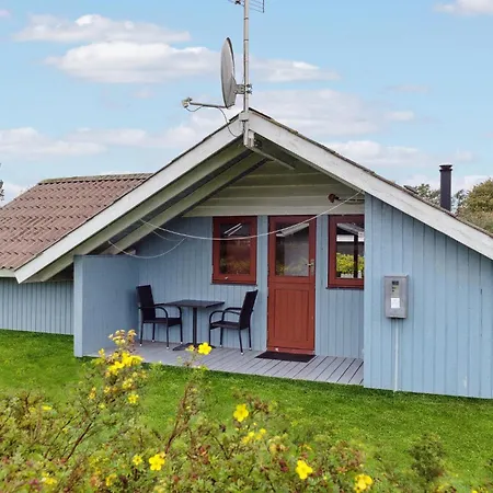3 Bedroom Amazing In Hejls
